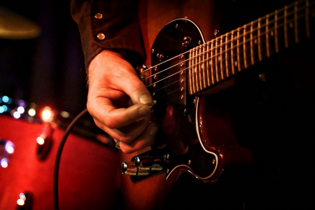 Cursos para aprender tocar guitarra: aplicativo grátis 3 Aplicativo para aprender tocar guitarra