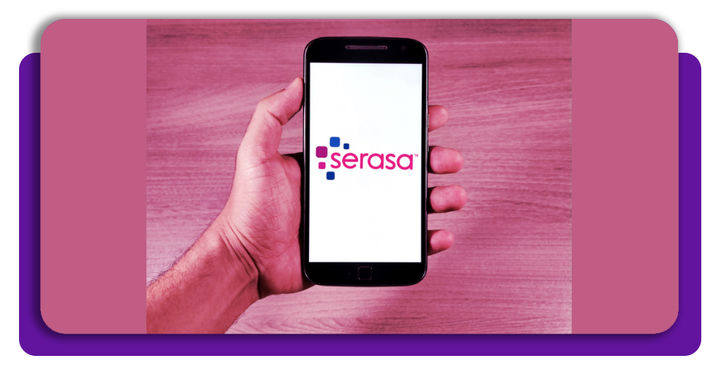 Print do app Serasa na tela de um celular com ícone do app
